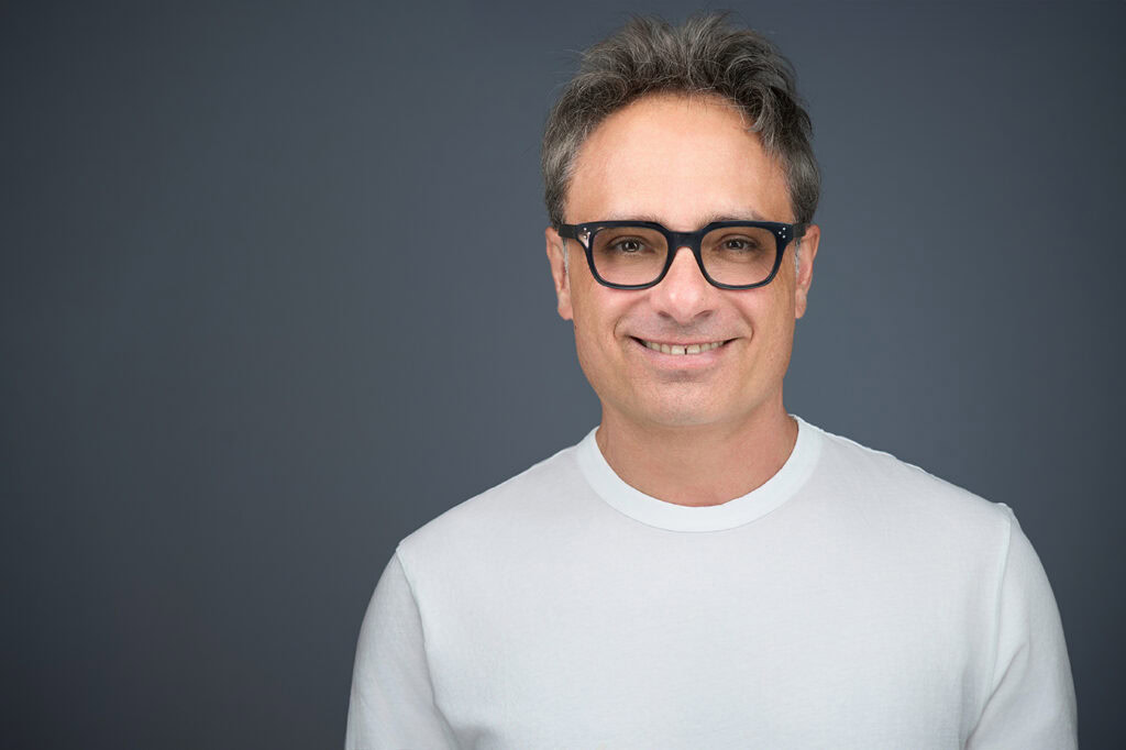 GABRIEL GORGI Photographe Corporate - Portrait professionnel pour entreprises.